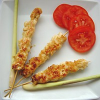 H�hnchen Satee Spiesse