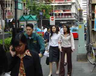 Menschen Silom Road