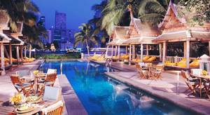 Peninsula Bangkok Pool