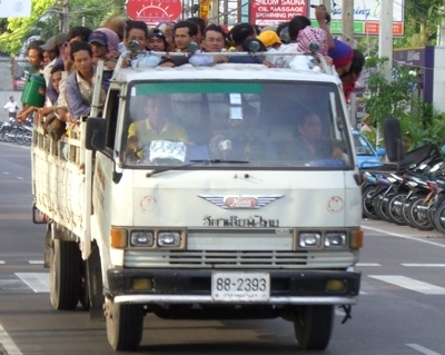 Fahrzeug Beladung in Thailand