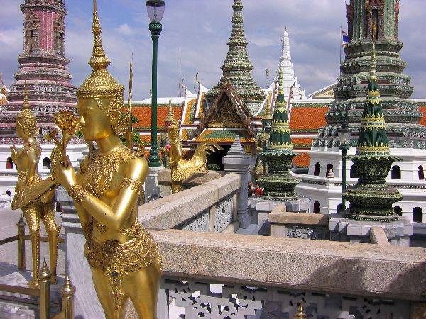 Grand Palace Statuen