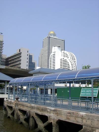 Skytrain Saphan Taksin