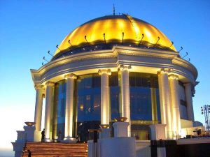 Lebua State Tower goldene Kuppel vom Restaurant Sirocco