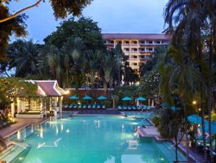 Anantara Bangkok Pool