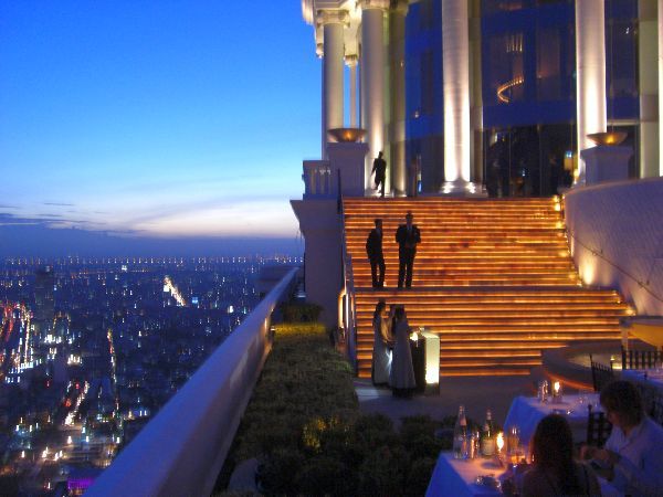 Lebua Hotel Sirocco Treppe